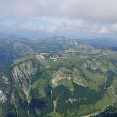 Flugwegposition um 09:48:43: Aufgenommen in der Nähe von Gemeinde Abtenau, Österreich in 2212 Meter